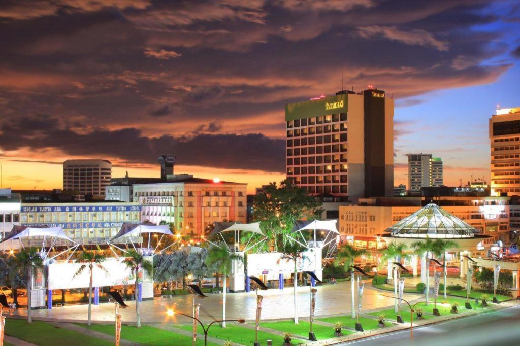 Tanahmas The Sibu Hotel Exterior foto